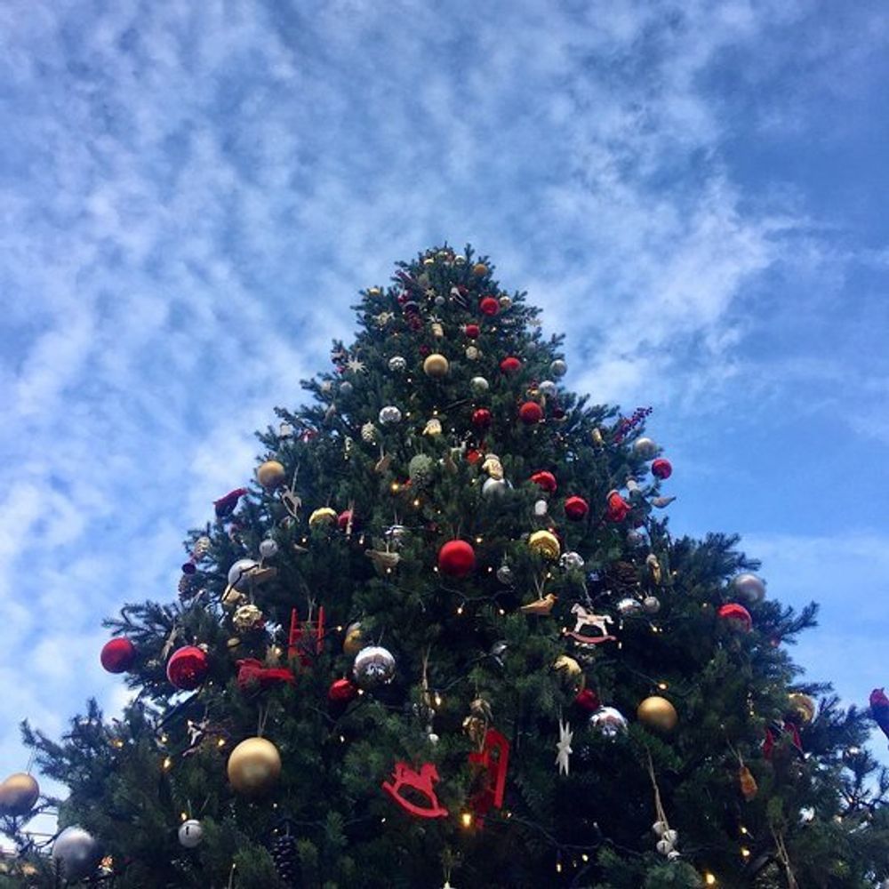 Большая елка «Сказочная» (Литая+пвх) от 3 до 8 м