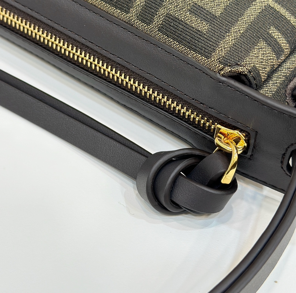 Fendi Simply Fendi Medium