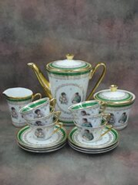 Фарфор. Солдат. Кофейный сервиз на 6 персон Наполеон и Жозефина. Франция