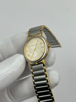 Часы Yves Saint Laurent