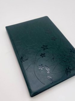 Блокнот 135 л. В5 25*17,5 см лин. т.зеленые цветы (7670-10)