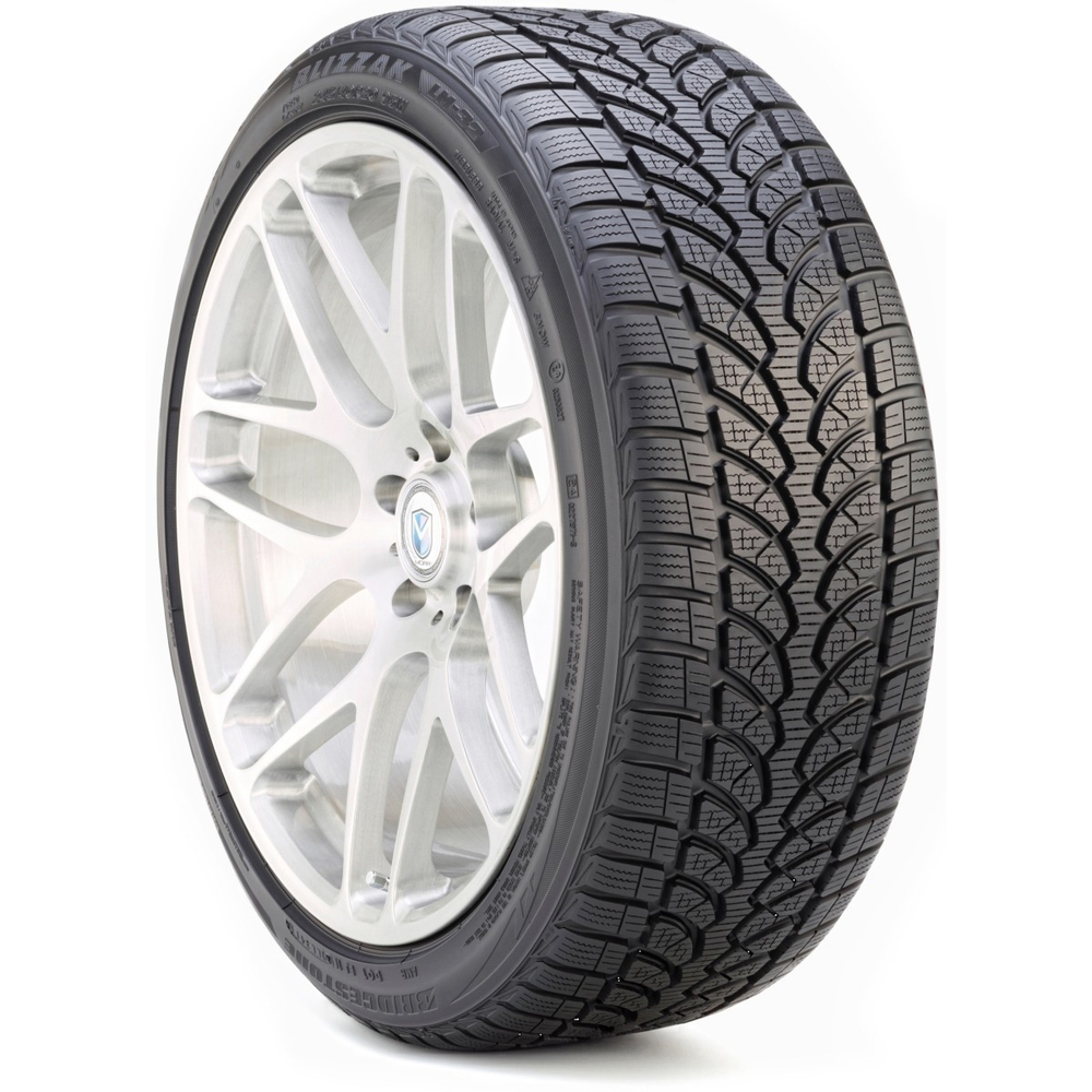 Зимняя шина Bridgestone Blizzak LM32 (245/40 R17 95V)