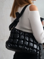 Сумка женская через плечо бренд не кожаная кросс боди модная стёганная на цепочке для девушке шоппер