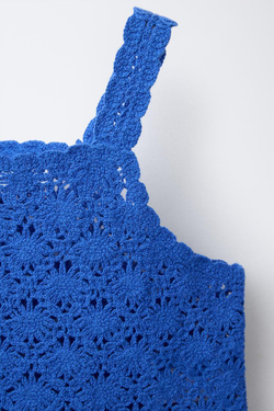 ZARA УКОРОЧЕННЫЙ ТОП ИЗ ВЯЗАНОГО КРЮЧКОМ ТРИКОТАЖА, ЯРКО-СИНИЙ