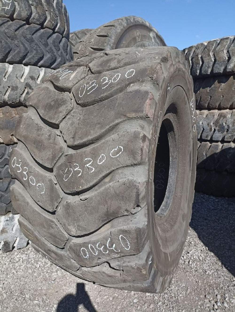 35/65R33 Michelin XLDD2 шина б/у
