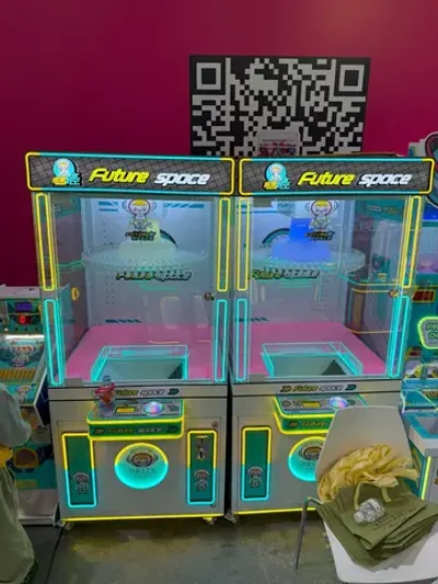 Призовой автомат прищепка «Future space»