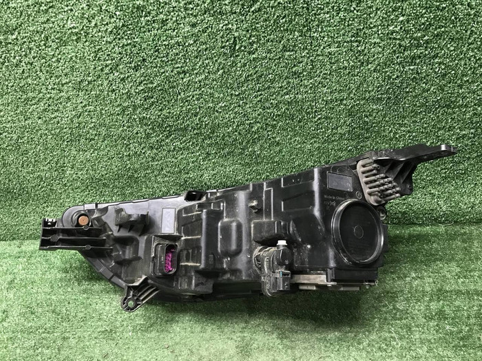 Фара правая Chery Tiggo 8 Pro (21-24) LED