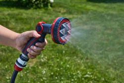 Соединитель для шланга 13 мм 1/2" с автостопом HF 011WS Garden Elitech 206036