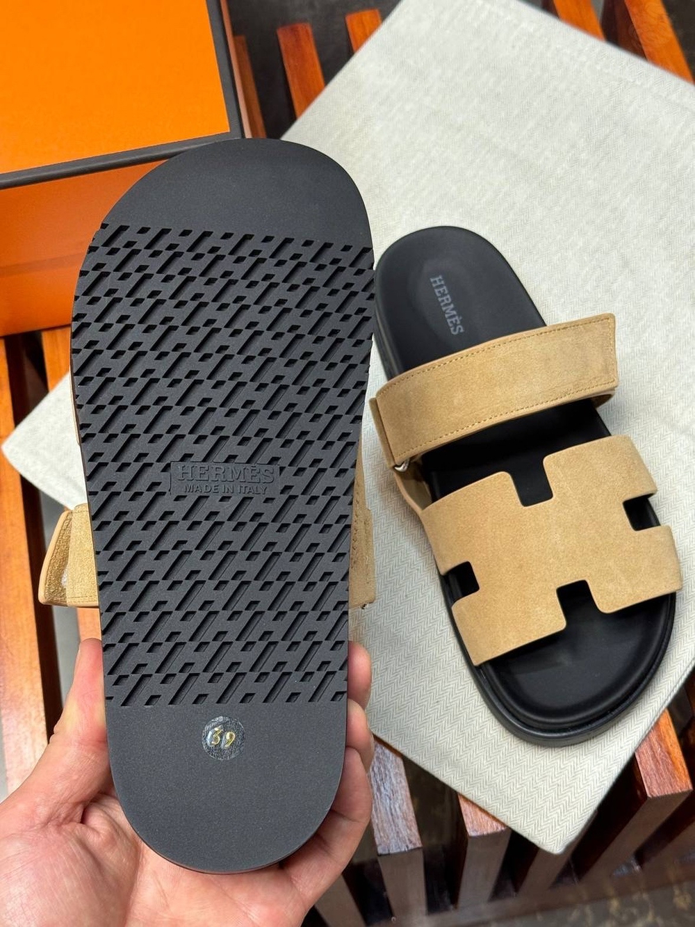 Шлепанцы Hermes