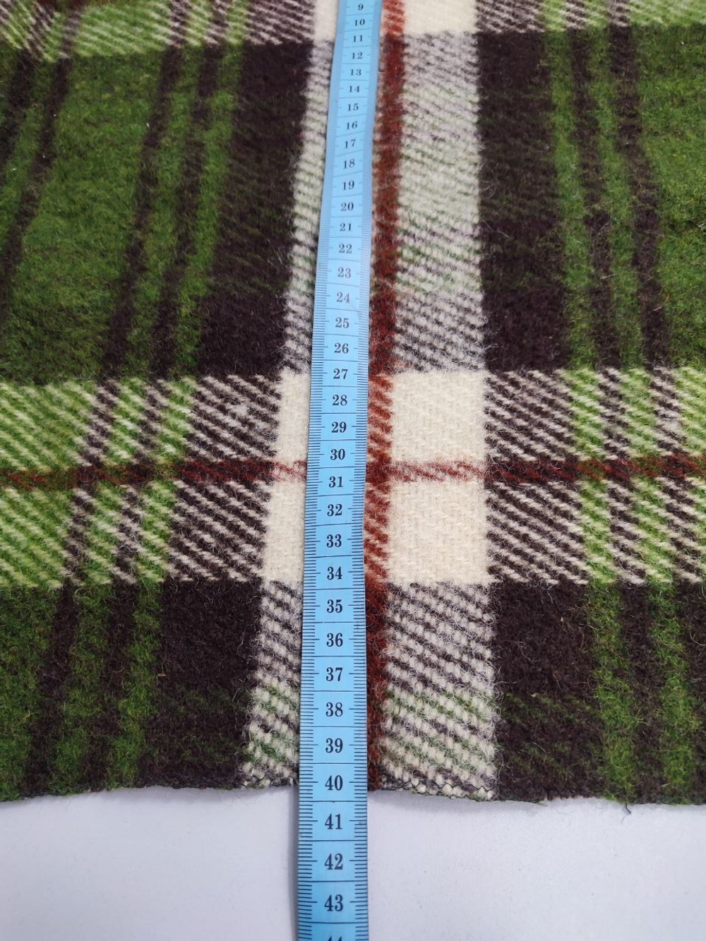 Шарф для зимнего образа