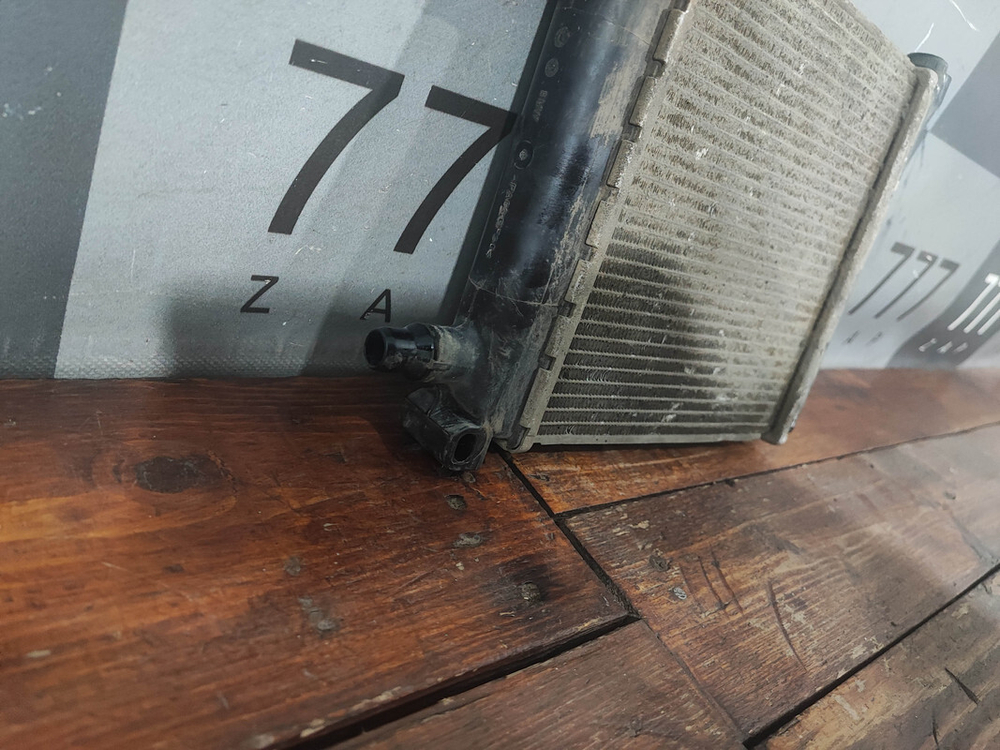 Радиатор дополнительный BMW X1 (F48) 15-нв Б/У Оригинал 17117634565