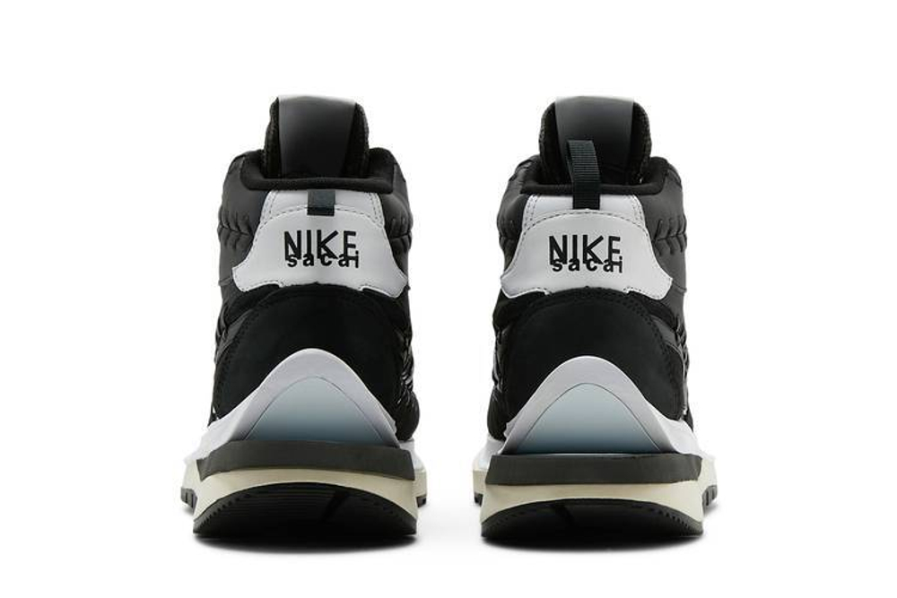 Кроссовки Sacai X Jean Paul Gaultier X Nike Vaporwaffle Mix