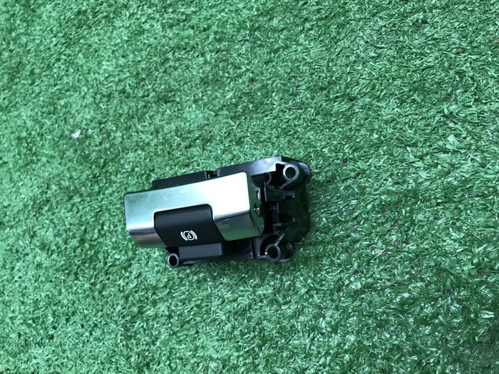 Кнопка ручного тормоза LR Discovery Sport (19-нв)