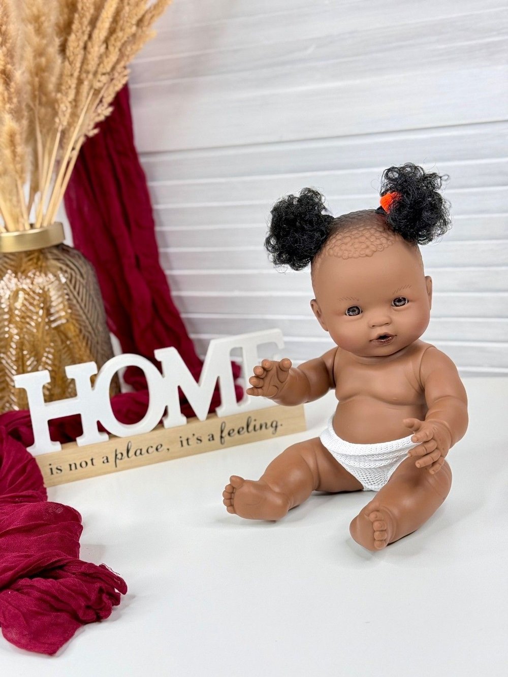 Кукла Manolo Dolls виниловая Michelina 33см (10026)