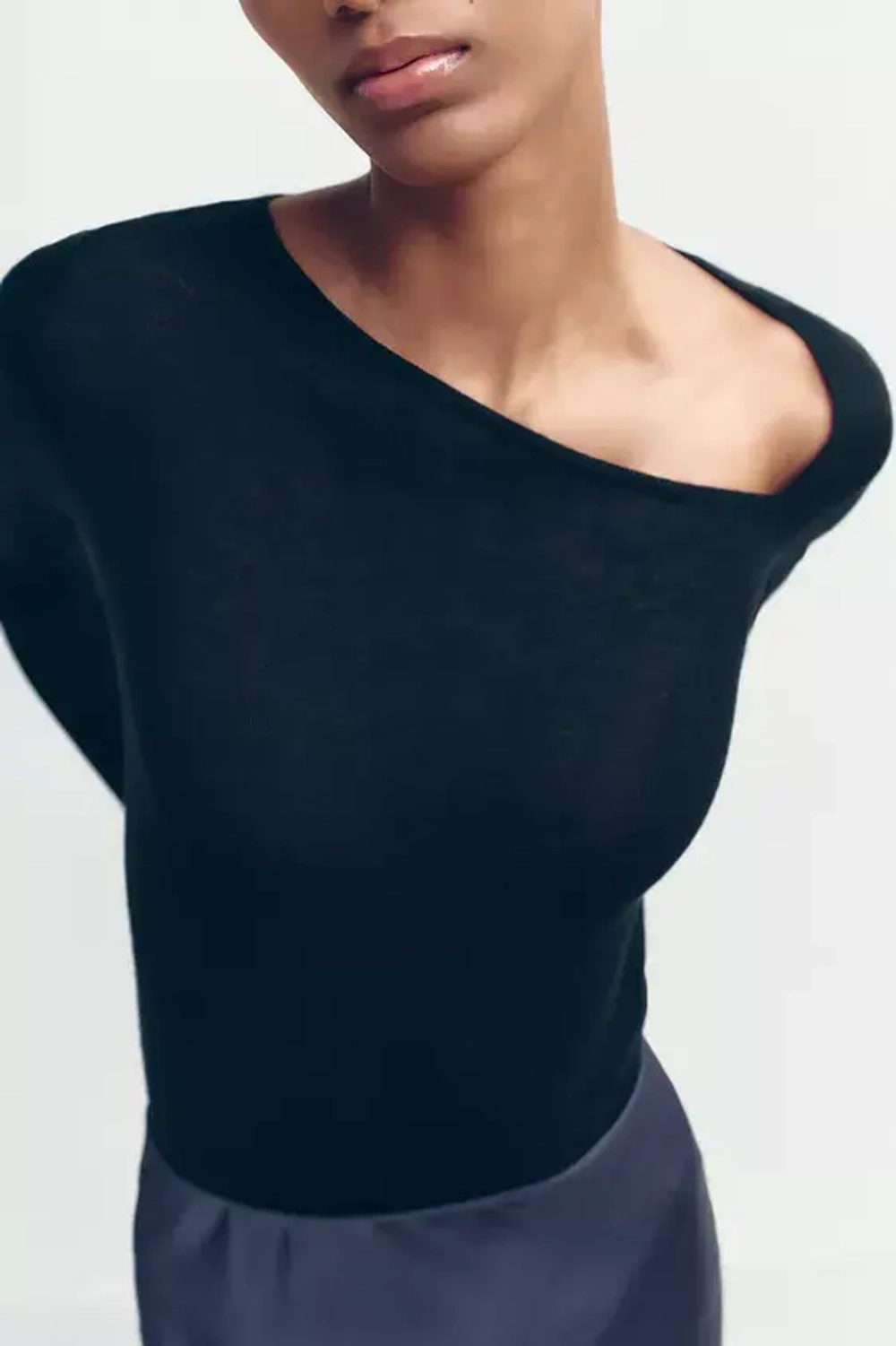 ZARA СВИТЕР ИЗ ТОНКОЙ ШЕРСТИ И ШЕЛКА, ЧЕРНЫЙ