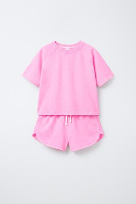 ZARA КОМПЛЕКТ ИЗ ФУТБОЛКИ И ШОРТОВ, НЕОНОВЫЙ РОЗОВЫЙ