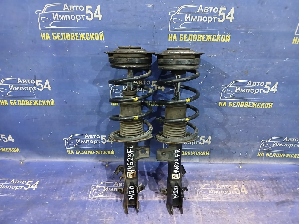 Стойка передняя правая NISSAN NV200 2009-2021