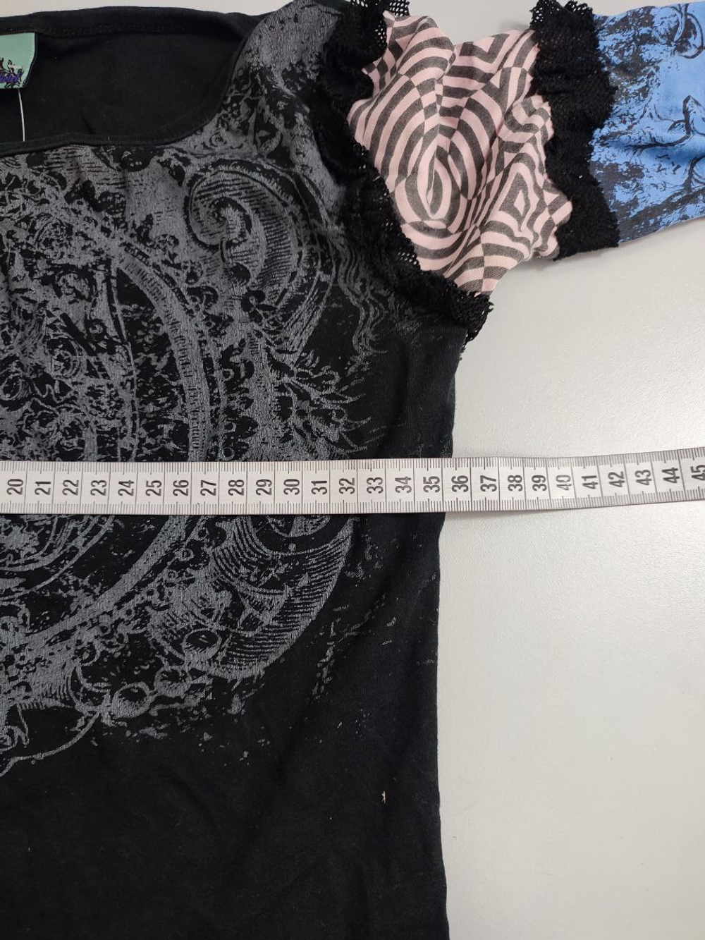 Джемпер интересный 46 размер