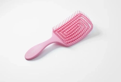 SOLOMEYA Расческа для сухих и влажных волос АРОМАТ КЛУБНИКИ лопатка Solomeya Wet Detangler Brush Paddle Strawberry (1 шт.)