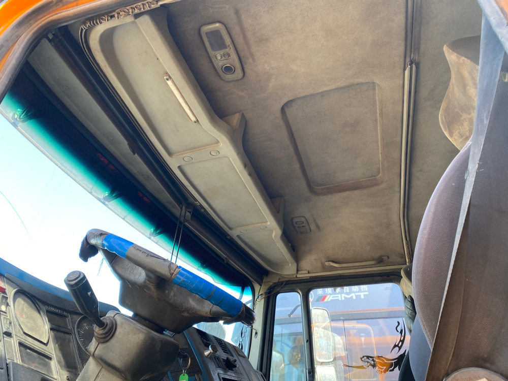 Shacman (Shaanxi) SX* 8x4 Самосвал SX3318DT366 (Дизельный, 11,6 л, 369 л.с., МТ)
