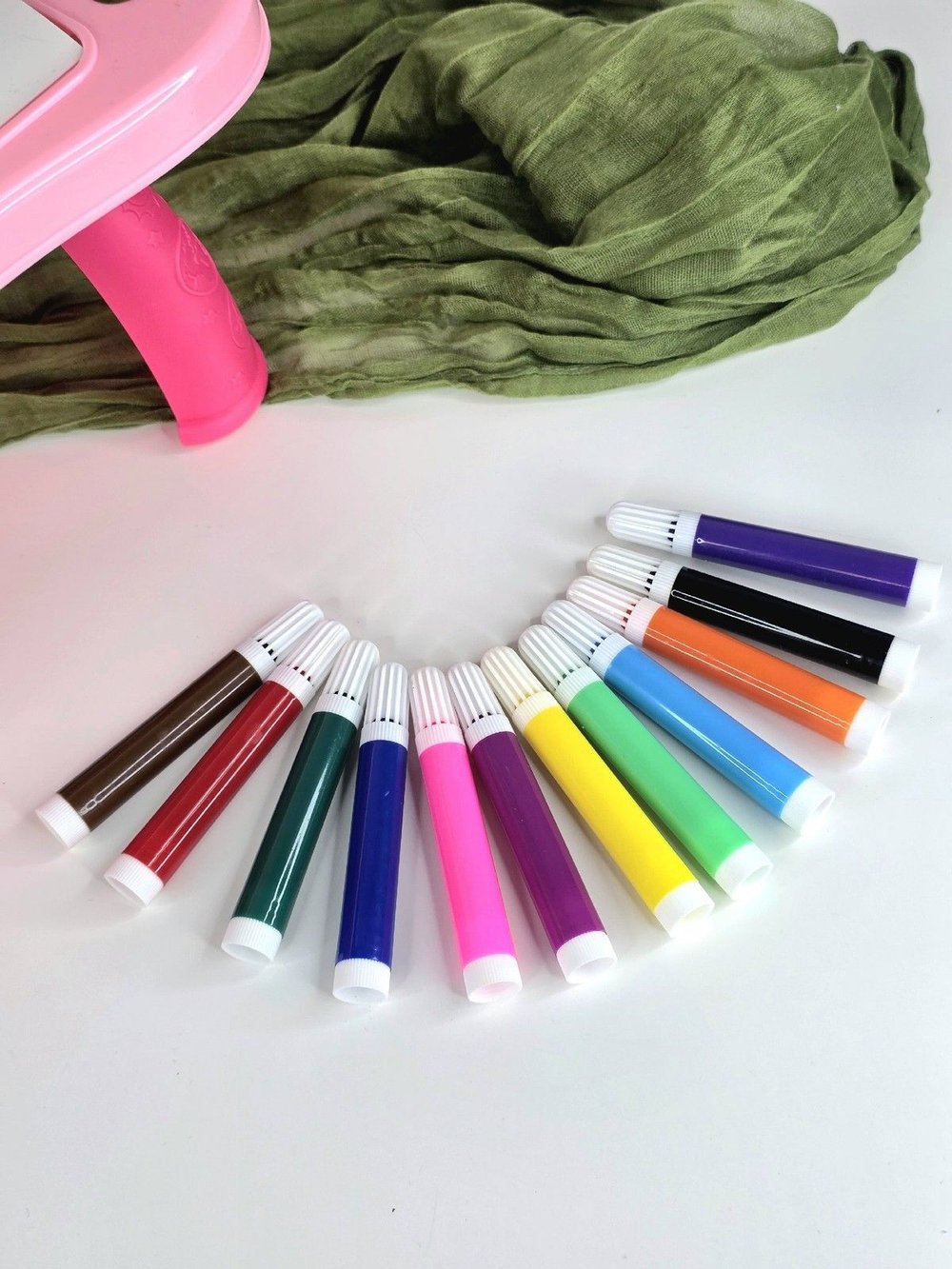 Доска для рисования с проектором, 12 фломастеров в комплекте (201171914-1) розовая