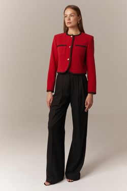Пиджак в стиле Шанель красный