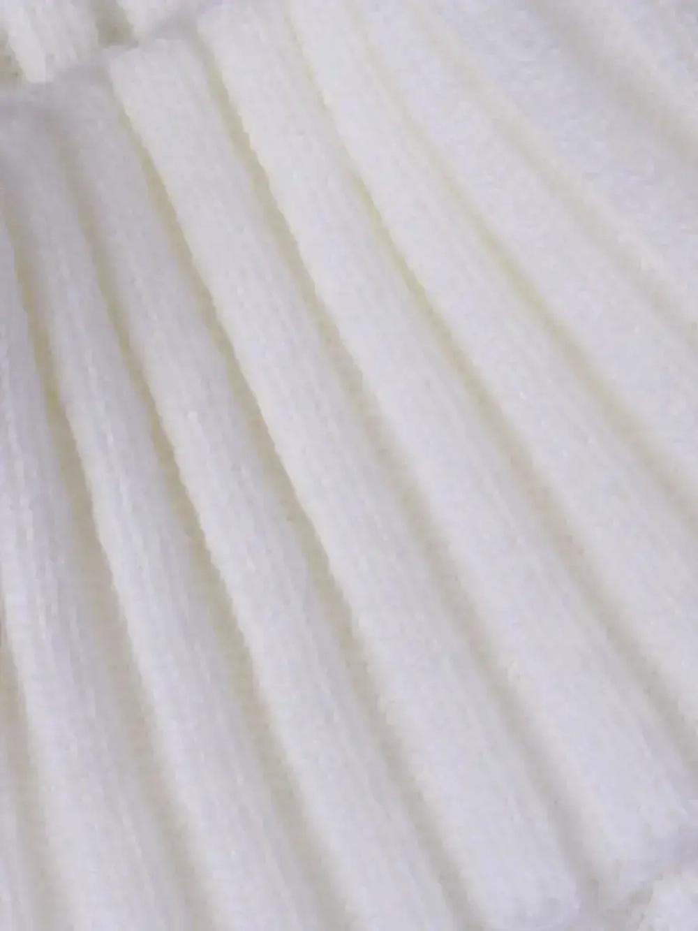 Шапка детская зимняя вязаная и снуд