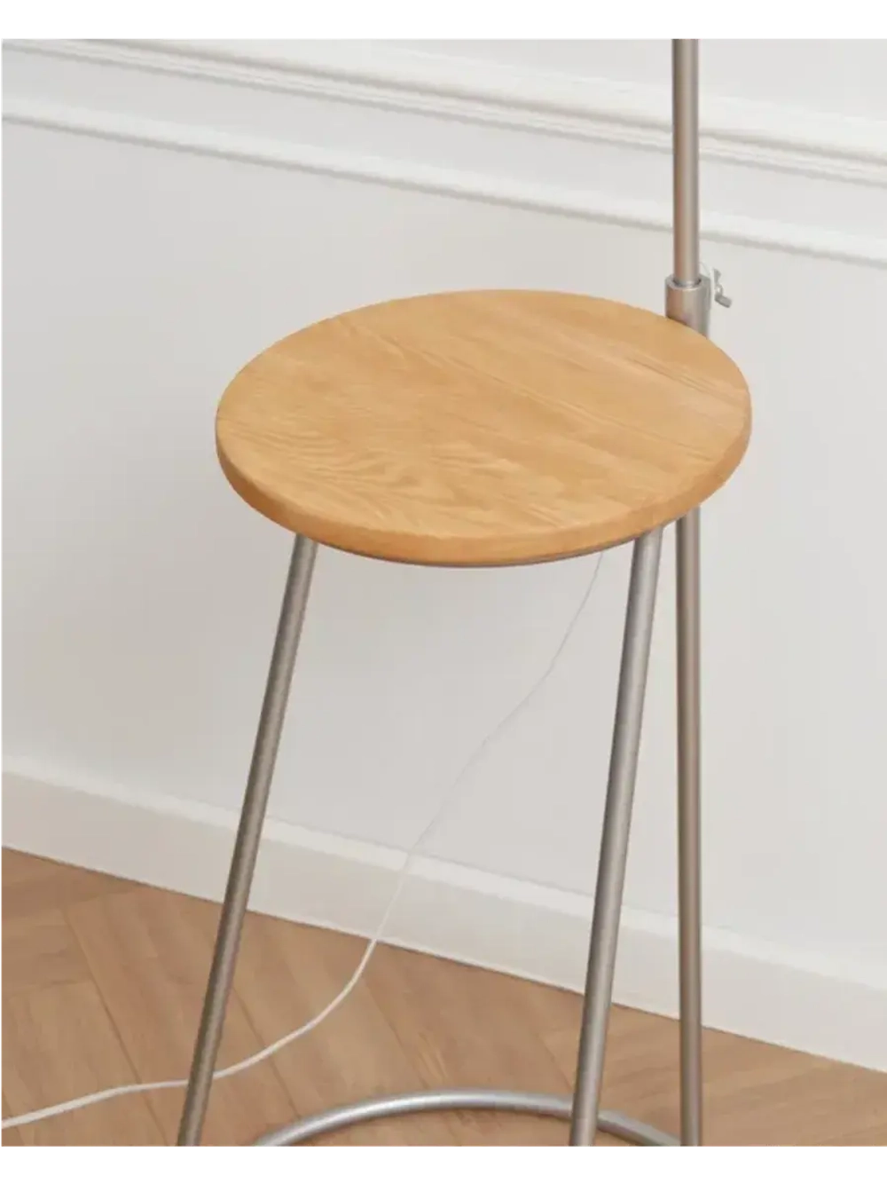 Торшер напольный с абажуром в гостиную современный