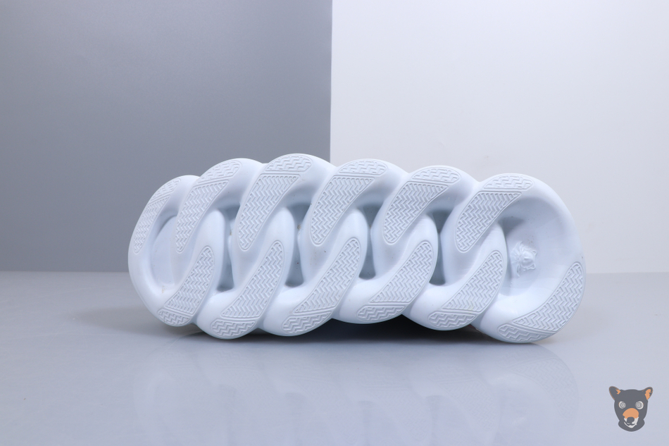 Кроссовки "Chain Reaction"