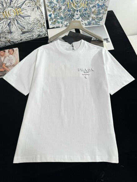 Футболка Prada