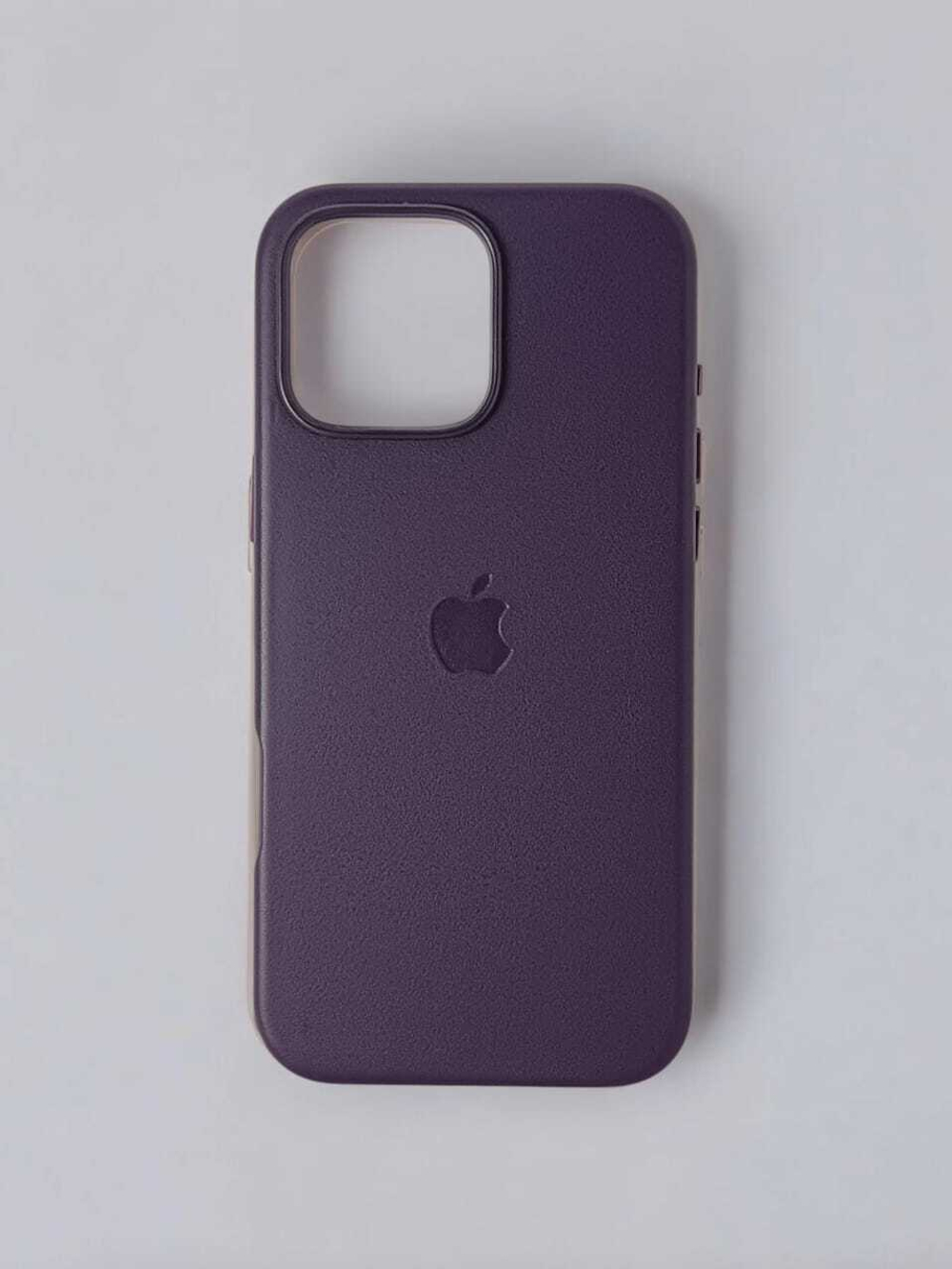 Leather Case с АНИМАЦИЕЙ для iPhone 16 Plus