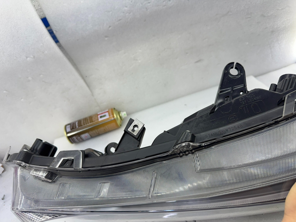 Оригинальная LED фара для Toyota Wildlander