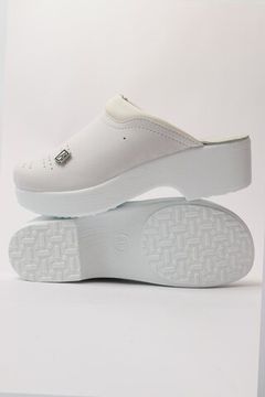 503 | "Anna" Женские медицинские сабо (белый перфорация)