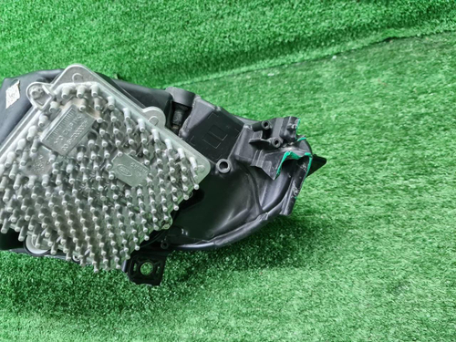 Фара правая Jaguar F-PACE (2020-н.в.) LED