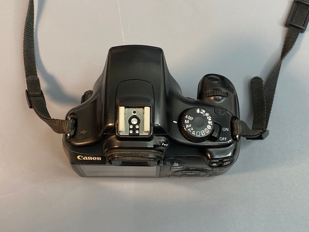 Canon 1100D Body 75.377 Кадров