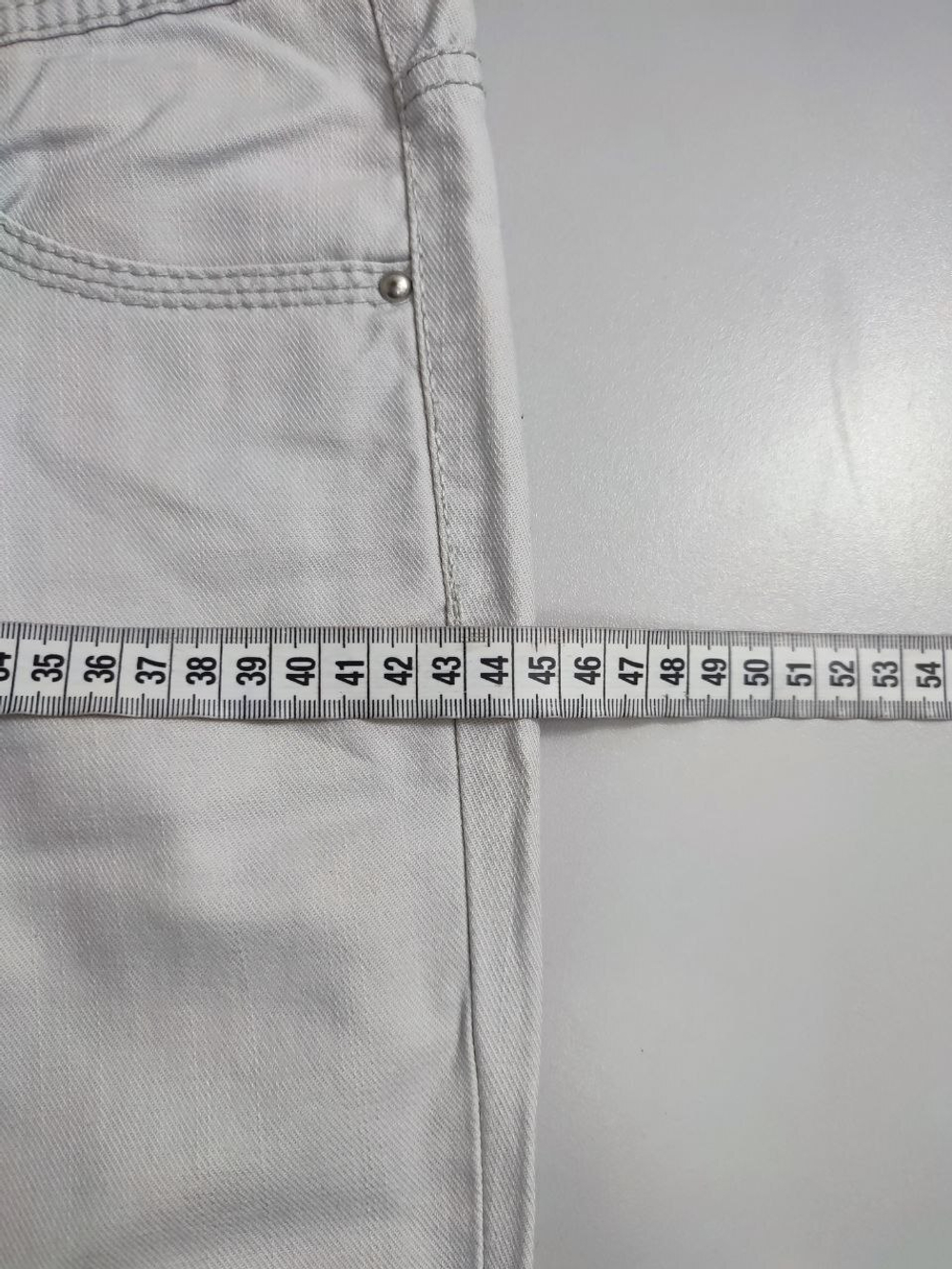 Штаны Stradivarius светлые 42 размер