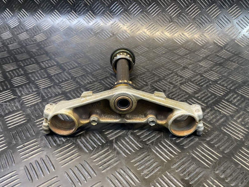 Траверса нижняя Suzuki GSR400 (GK7DA)