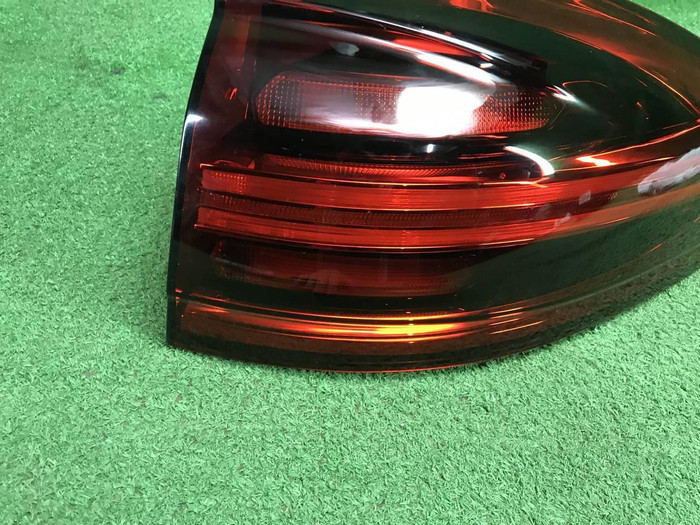 Фонарь правый внешний Porsche Cayenne 2 958 14-18