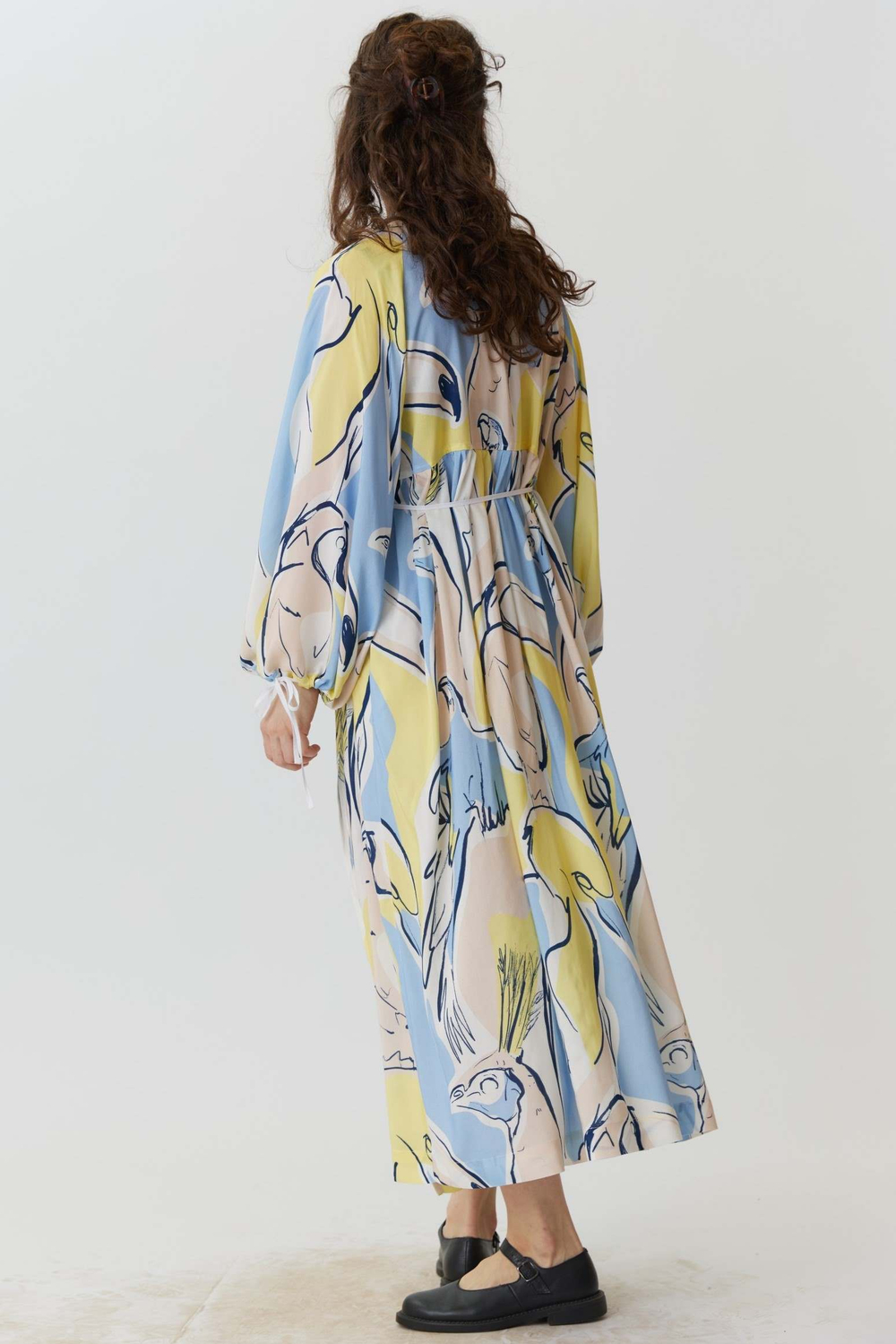 Платье на запах с широкими рукавами длины макси с птицами