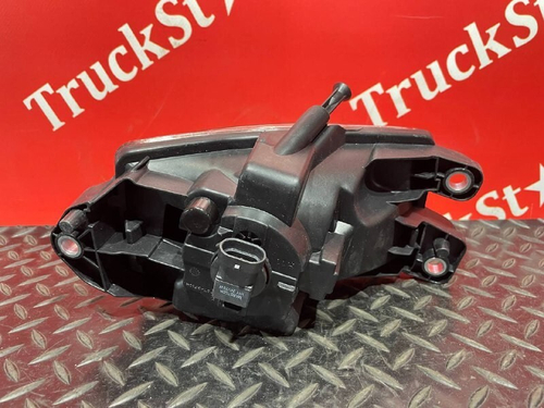 Фара противотуманная правая