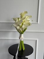 Свадебный букет из белых калл