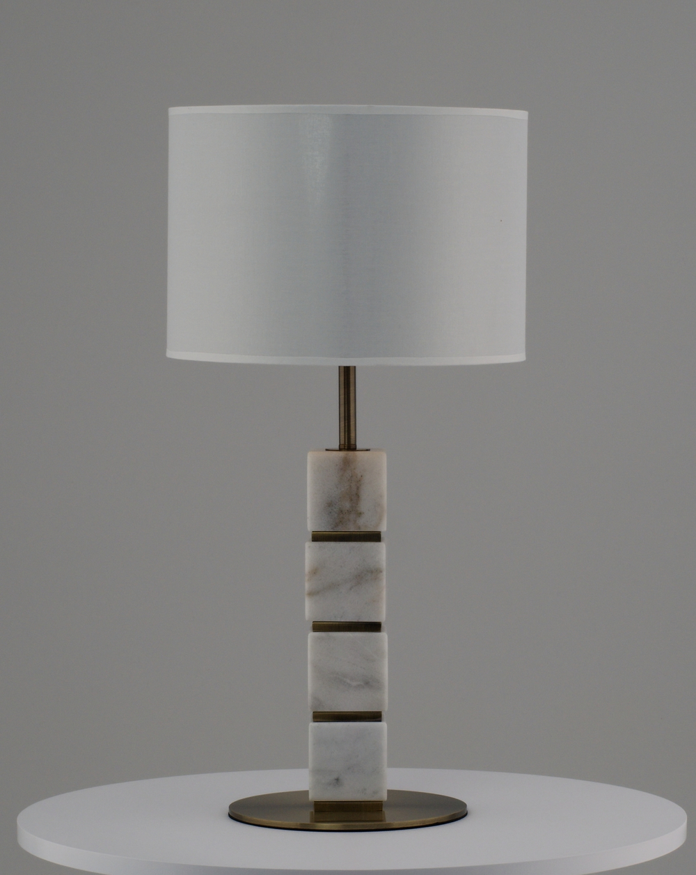 Лампа настольная Moderli V11145-1T Collett