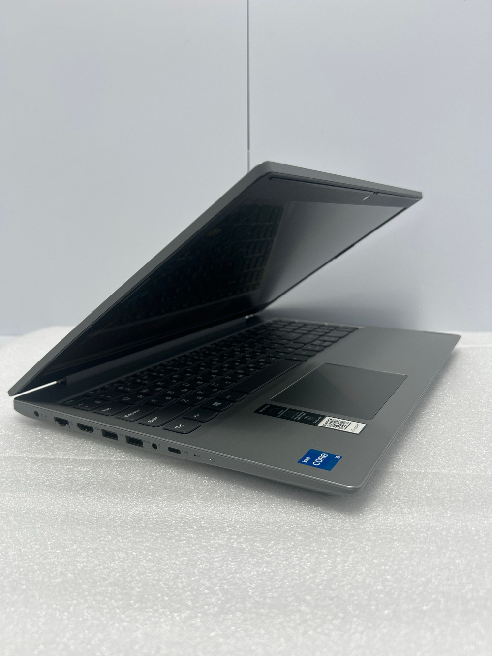 Ноутбук Lenovo IdeaPad L3 15ITL6 (82HL003FRK) 15.6"/Intel Core i5-1135G7/RAM 12GB/SSD 512GB/Intel Iris Xe Graphics/1920*1080/IPS/Windows 11/Подсветка кл-ры: нет/Серый. Состояние: Уценка/небольшой след. на матрице от клавиатуры