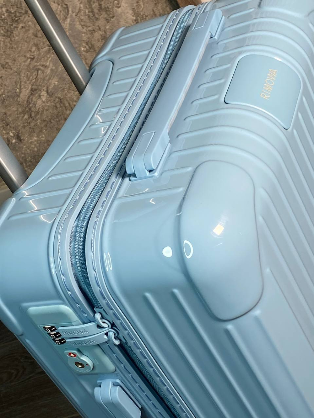 Чемодан Rimowa