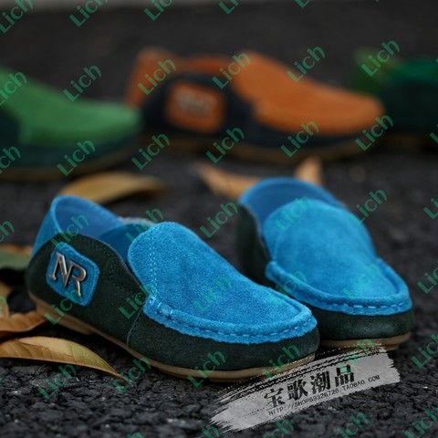 Мокасины двухцветные с аппликацией и логотипом