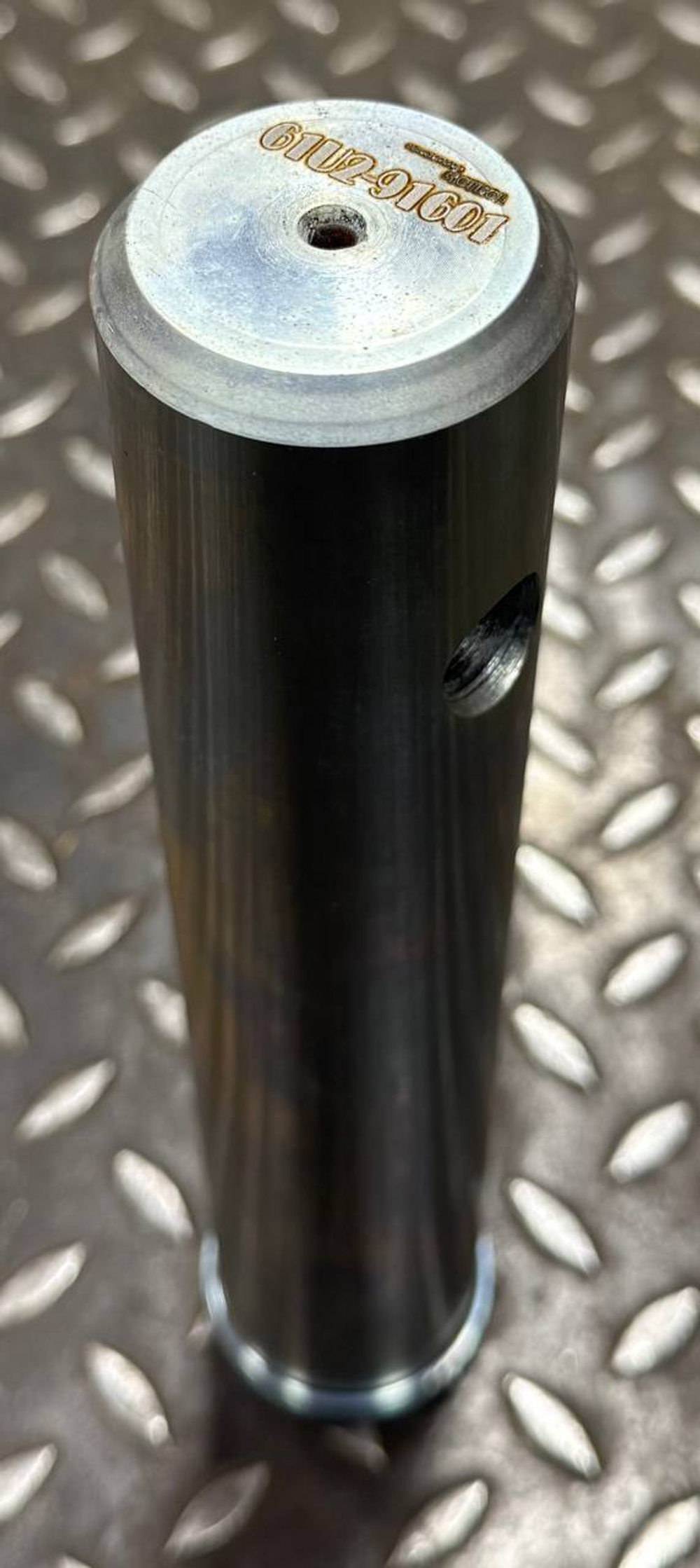 Палец 61U2-91601