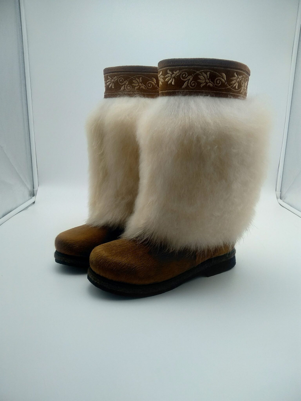 41 Унты женские из козы и пони