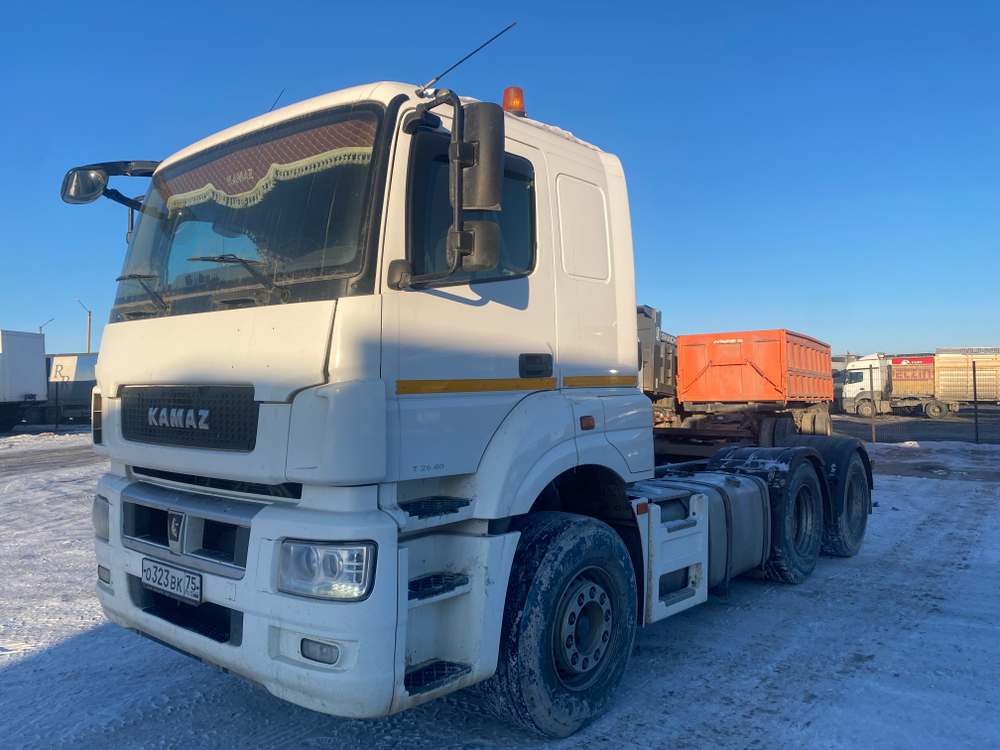 КамАЗ 65206 6x4 Седельный тягач 65206-005-87(S5) (Дизельный, 12,0 л, 401 л.с., МТ)