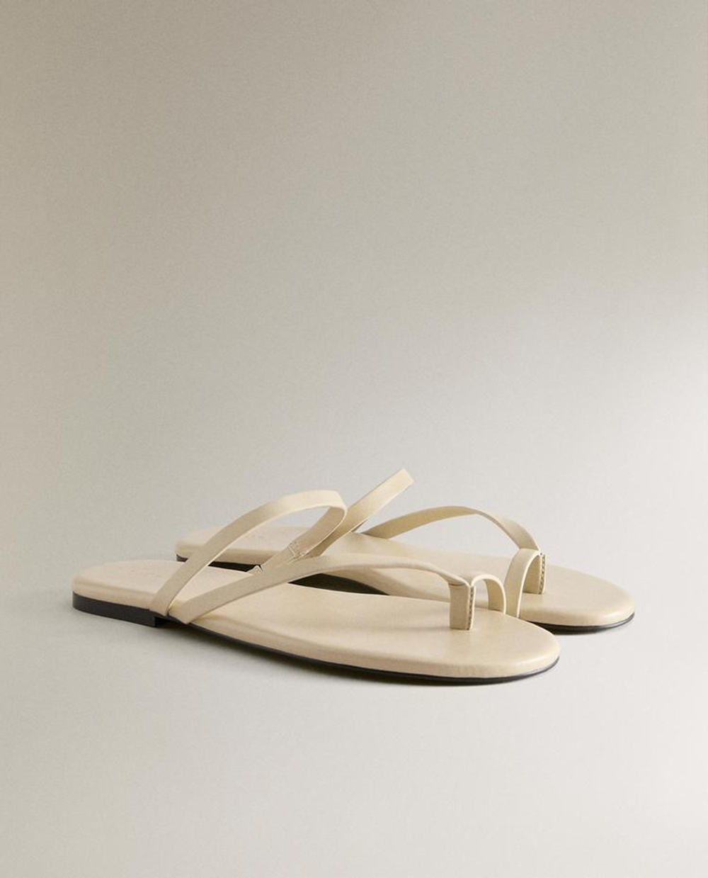 ZARA HOME КОЖАНЫЕ САНДАЛИИ НА ПЛОСКОЙ ПОДОШВЕ, БЕЖЕВЫЙ