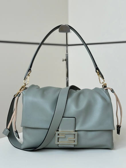Fendi Large Mamma Baguette 31 cm